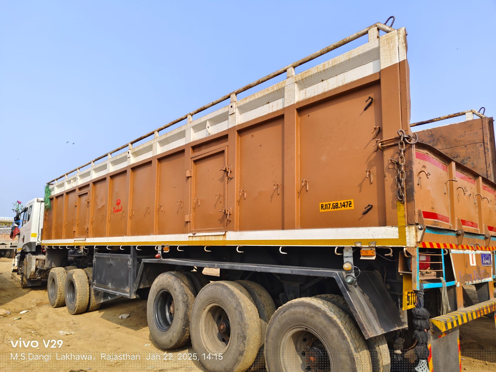 Moveable Property - Vehicle - Truck for Sale in Presently Kept at Shree Shyam Associsates Yard at Shajapur, 465001, Shajapur image 3 of 4 in Shajapur, Shajapur | Bank of India auction property