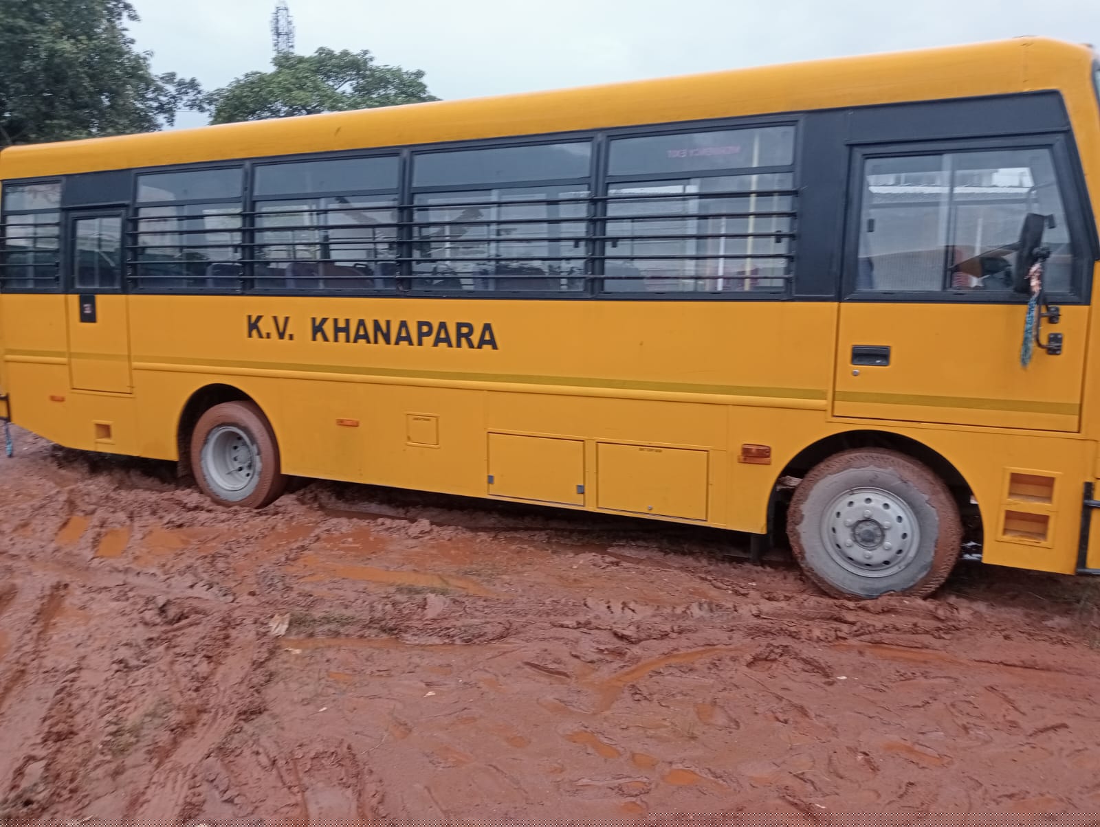 School Bus, Vehicle Having Registration Number AS 01 QC-4548 , EICHER 2075 HCWC, Engine No. : E446CDNF036881, Chassis No. MC2FCHRT0NF511560 for Sale in Beharbari Guwahati -781029, Guwahati