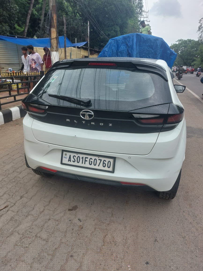 vehicle for Sale in Zoo tiniali Branch Bank OF Baroda, Guwahati image 2 of 5 in Guwahati, Kamrup | Bank of Baroda auction property