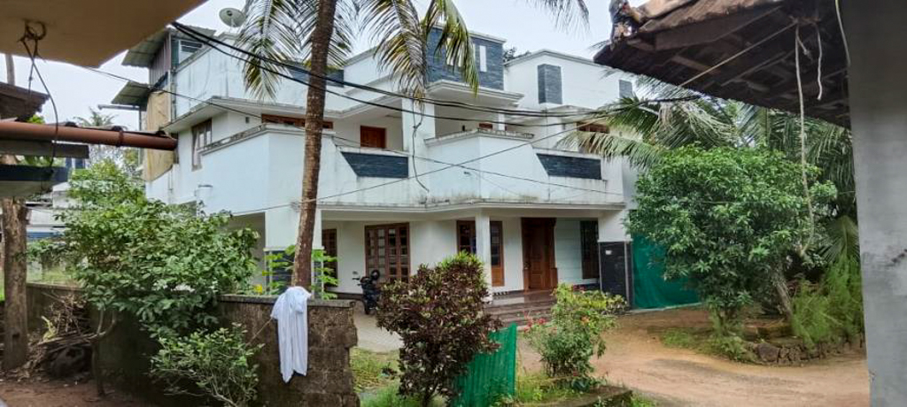 Individual House for Sale in INDEPENDENT HOUSE, PERUMATTOM MUVATTUPUZHA ERANKULAM, Eramalloor image 3 of 19 in Eramalloor, Ernakulam | State Bank of India auction property