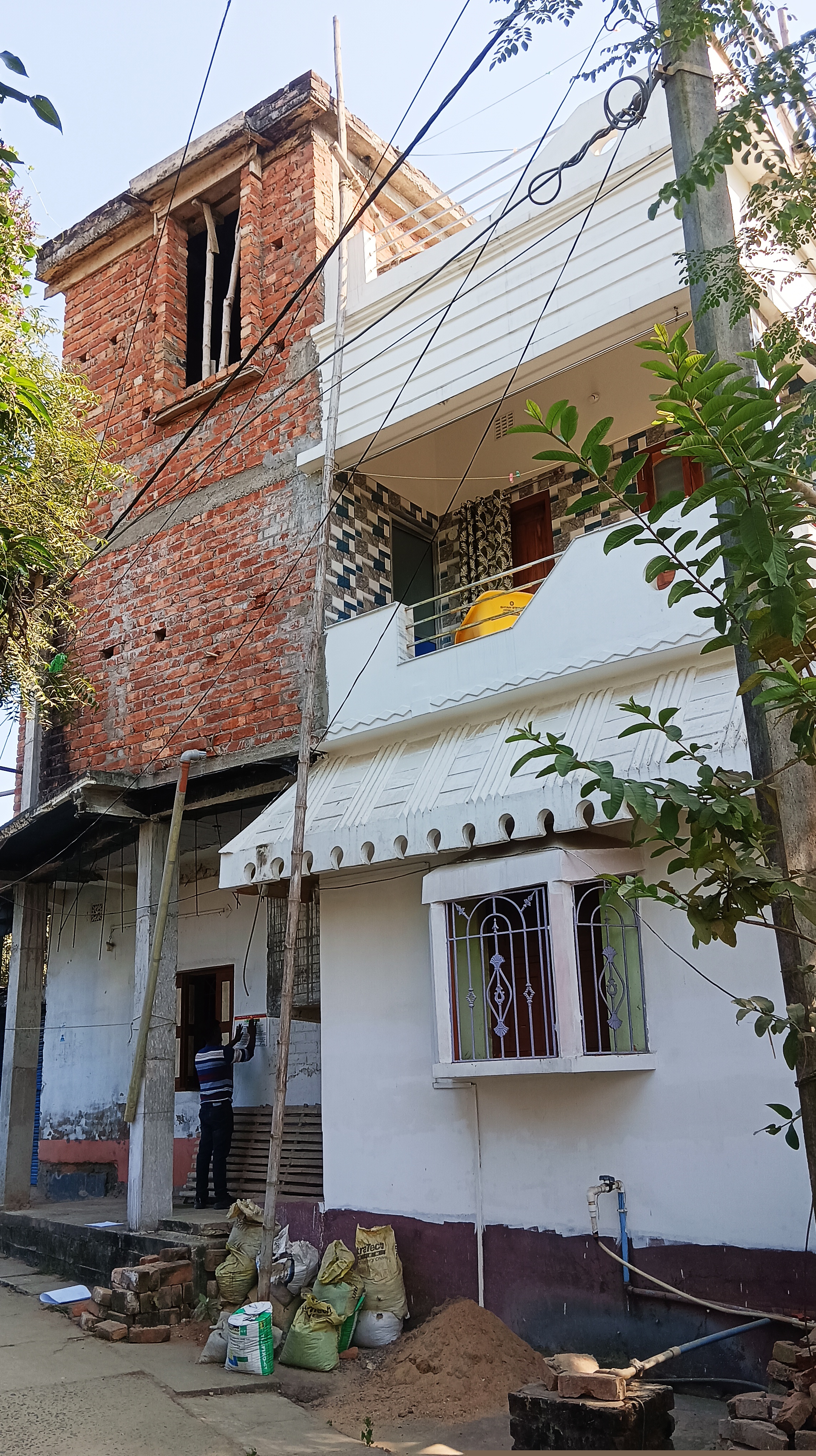 Individual House for Sale in Gangarampur image 3 of 5 in Gangarampur, Dakshin Dinajpur | Punjab National Bank auction property