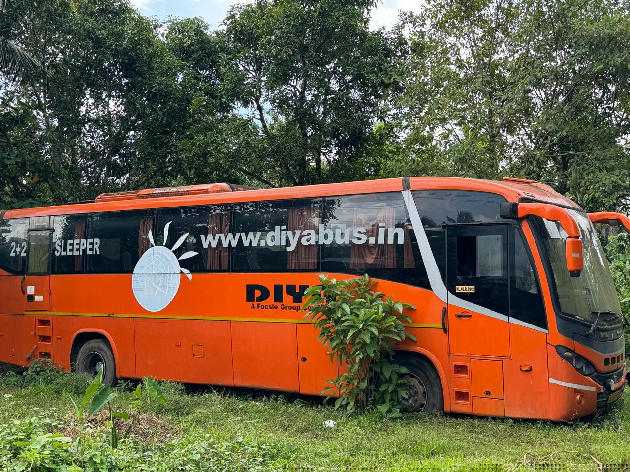 Tata Magna 36+D PB ,LPO1623/62 Bharat Stage IV with registration No.KL 40   R7942 for Sale in PERUMBAVOOR, Perumbavoor image 3 of 4 in Perumbavoor, Ernakulam | Bank of Baroda auction property