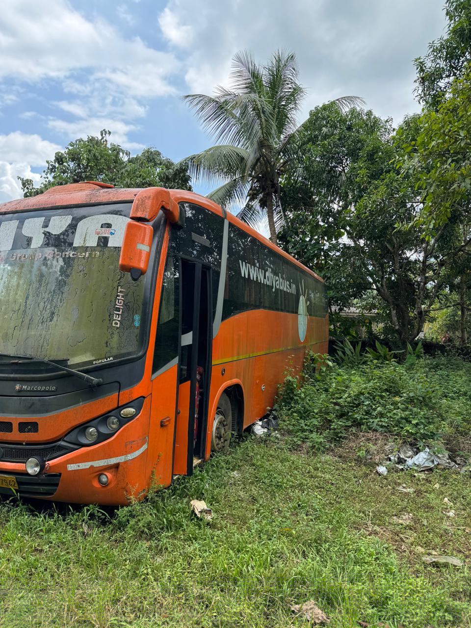 Tata Magna 36+D PB ,LPO1623/62 Bharat Stage IV with registration No.KL 40   R7942 for Sale in PERUMBAVOOR, Perumbavoor image 4 of 4 in Perumbavoor, Ernakulam | Bank of Baroda auction property