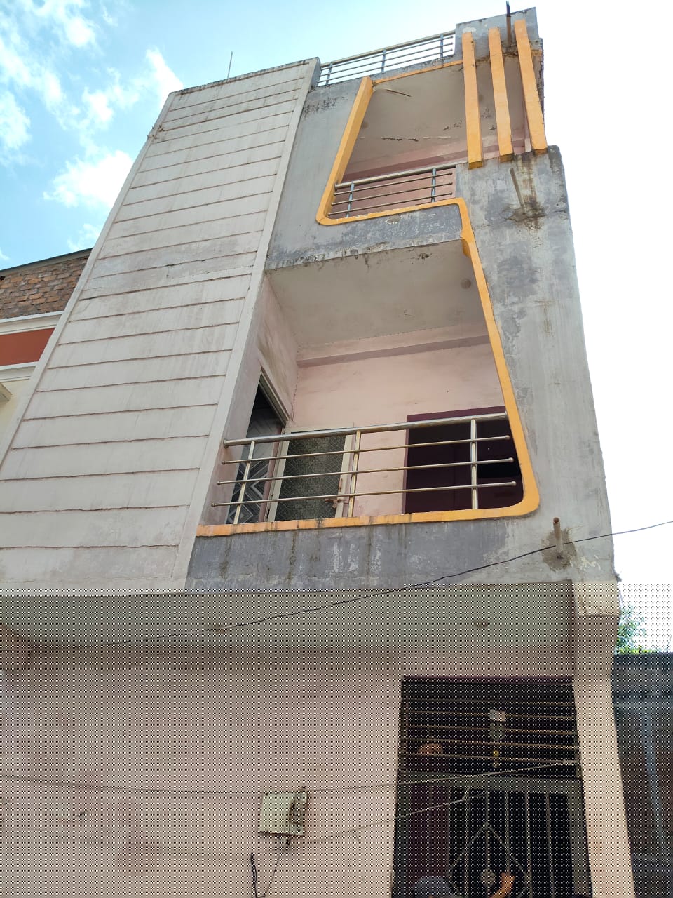 State Bank of India Auctions for Residential property in Dhar, Madhya Pradesh