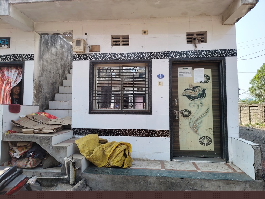 IDBI Bank Auctions for Residential property in Surat, Gujarat image 2 of 2 in dastan, Surat | IDBI Bank auction property