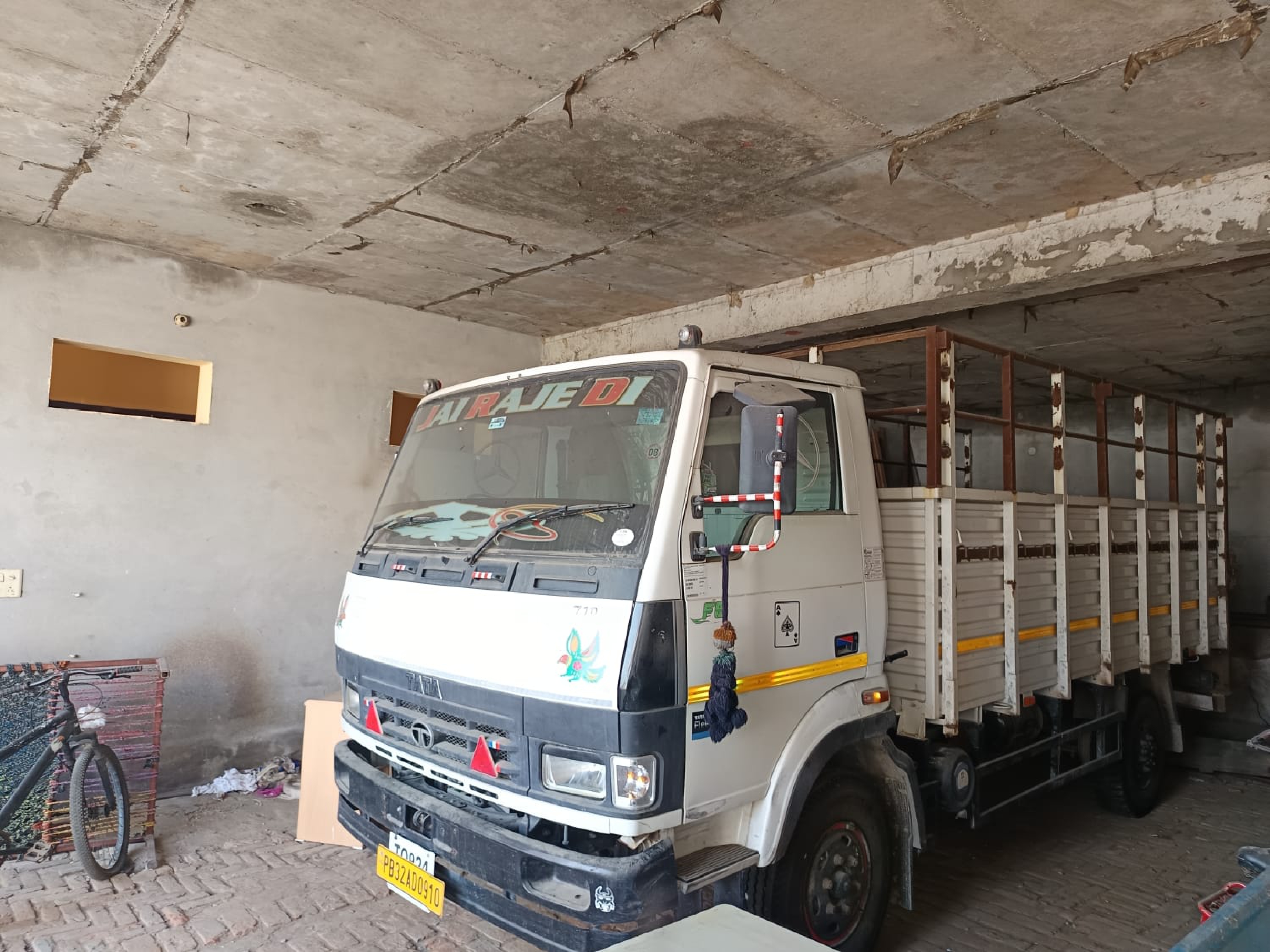 Punjab & Sind Bank Auctions for Vehicle Auctions property in Hoshiarpur, Punjab image 4 of 10 in Hoshiarpur, Hoshiarpur | Punjab & Sind Bank auction property