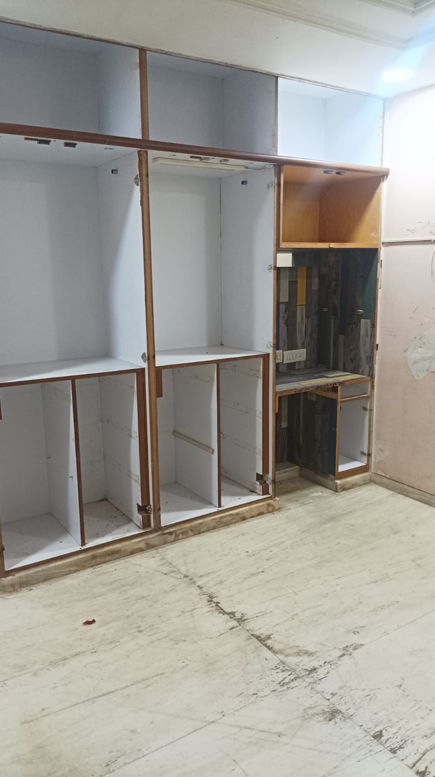 IDBI Bank Auctions for Residential property in Mumbai, Maharashtra image 2 of 6 in Mumbai, Mumbai | IDBI Bank auction property