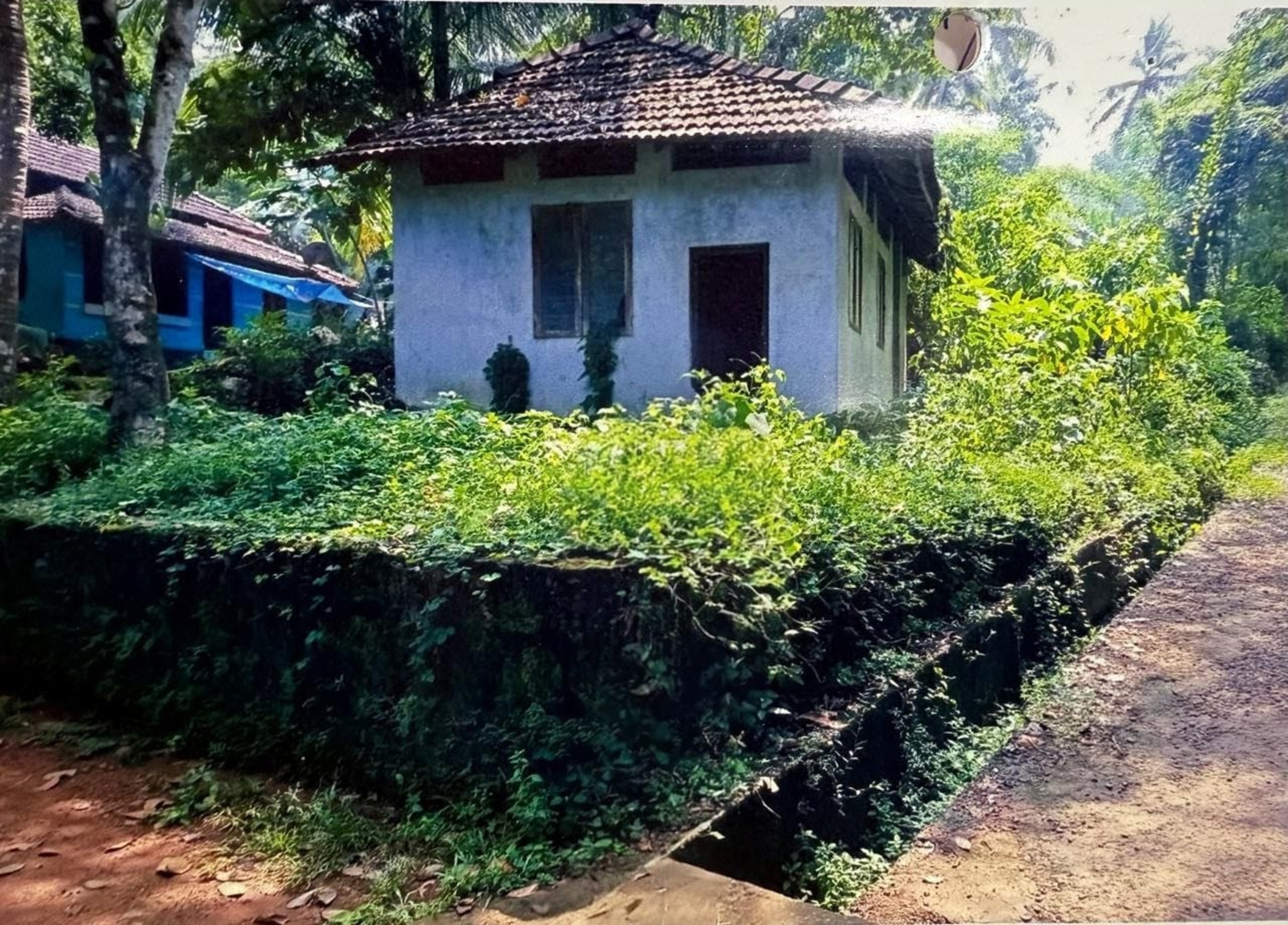 Punjab National Bank Auctions for Residential property in Malappuram, Kerala image 2 of 7 in Irimbiliyam, Malappuram | Punjab National Bank auction property