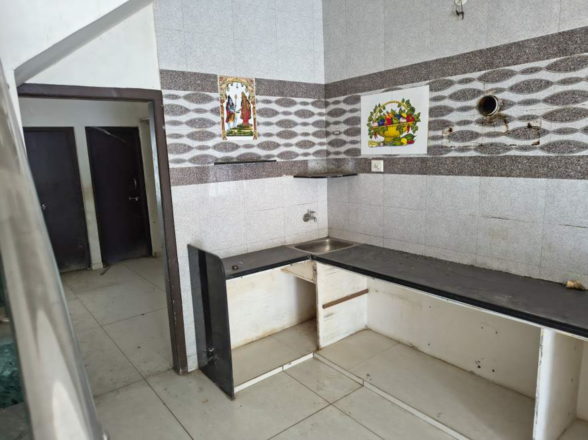 State Bank of India Auctions for Residential property in Rajkot, Gujarat image 6 of 15 in Anandpar, Rajkot | State Bank of India auction property