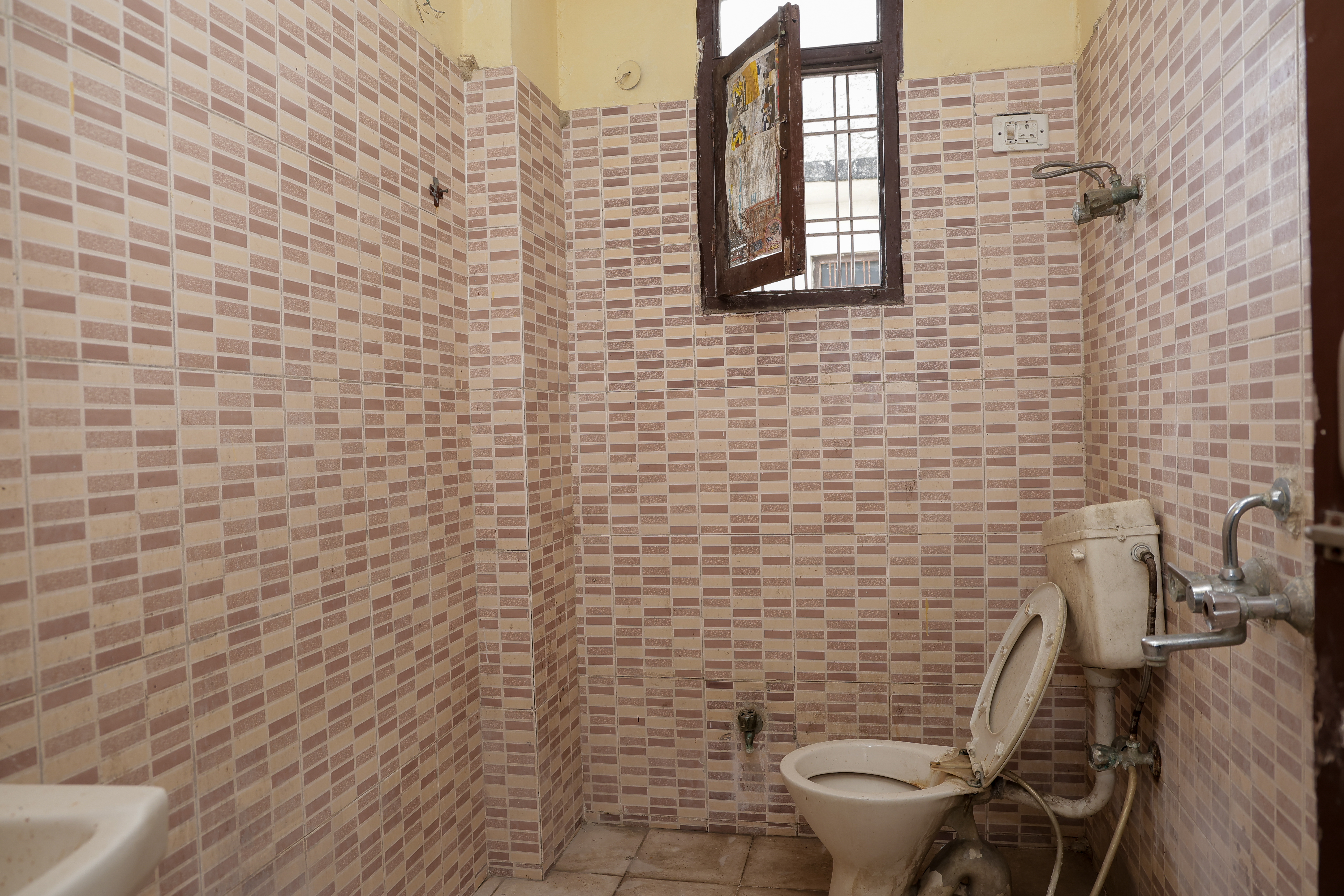 Punjab National Bank Auctions for Residential property in Mathura, Uttar Pradesh image 5 of 17 in Mathura, Mathura | Punjab National Bank auction property
