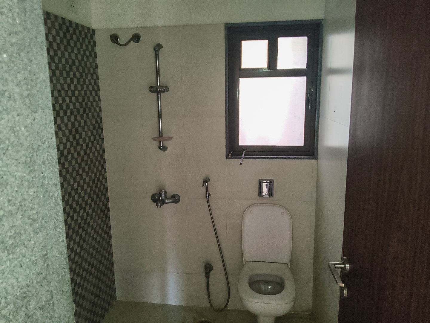 State Bank of India Auctions for Residential property in Pune, Maharashtra image 18 of 25 in Lavasa, Pune | State Bank of India auction property
