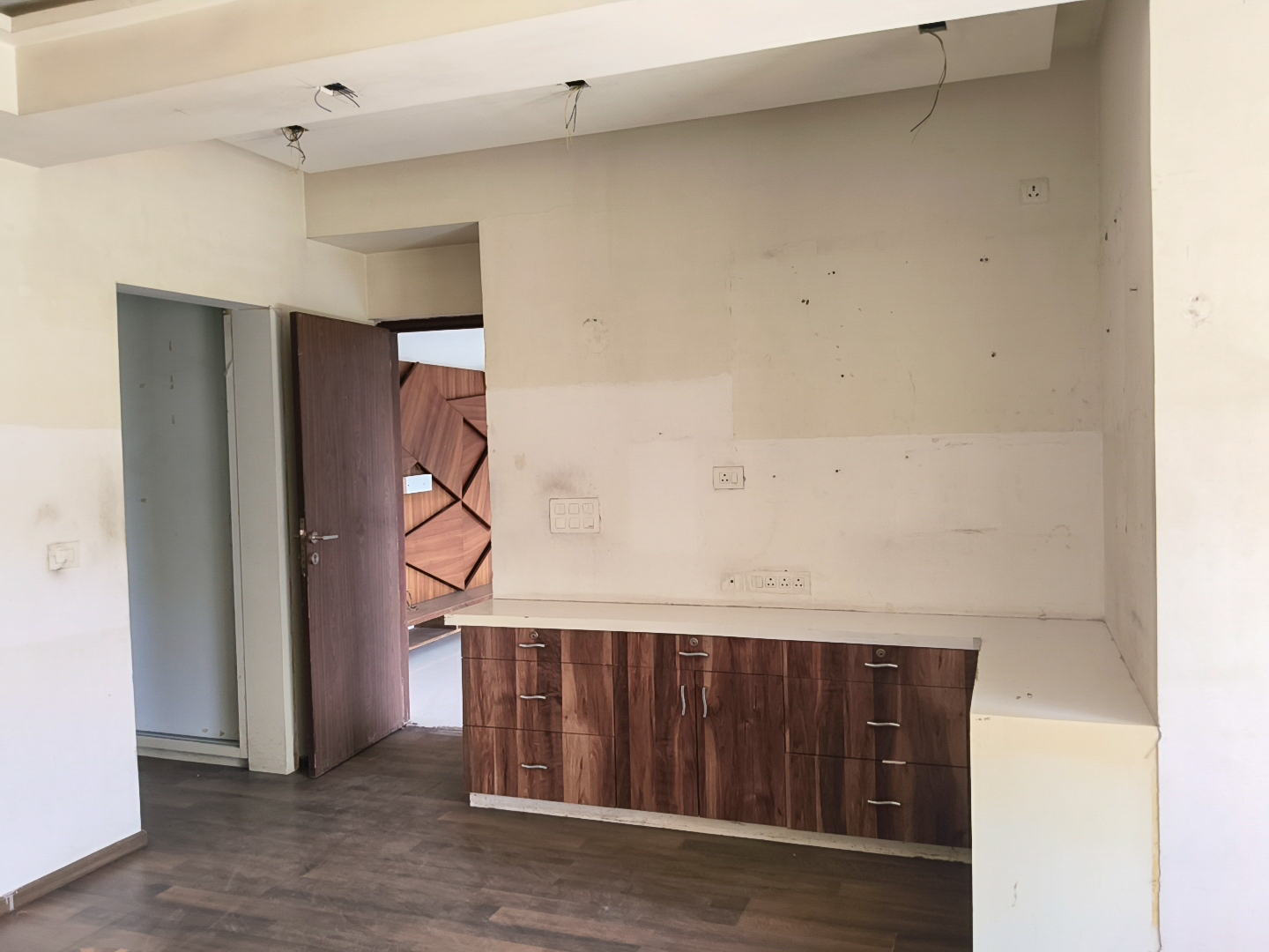 State Bank of India Auctions for Residential property in Pune, Maharashtra image 7 of 25 in Lavasa, Pune | State Bank of India auction property