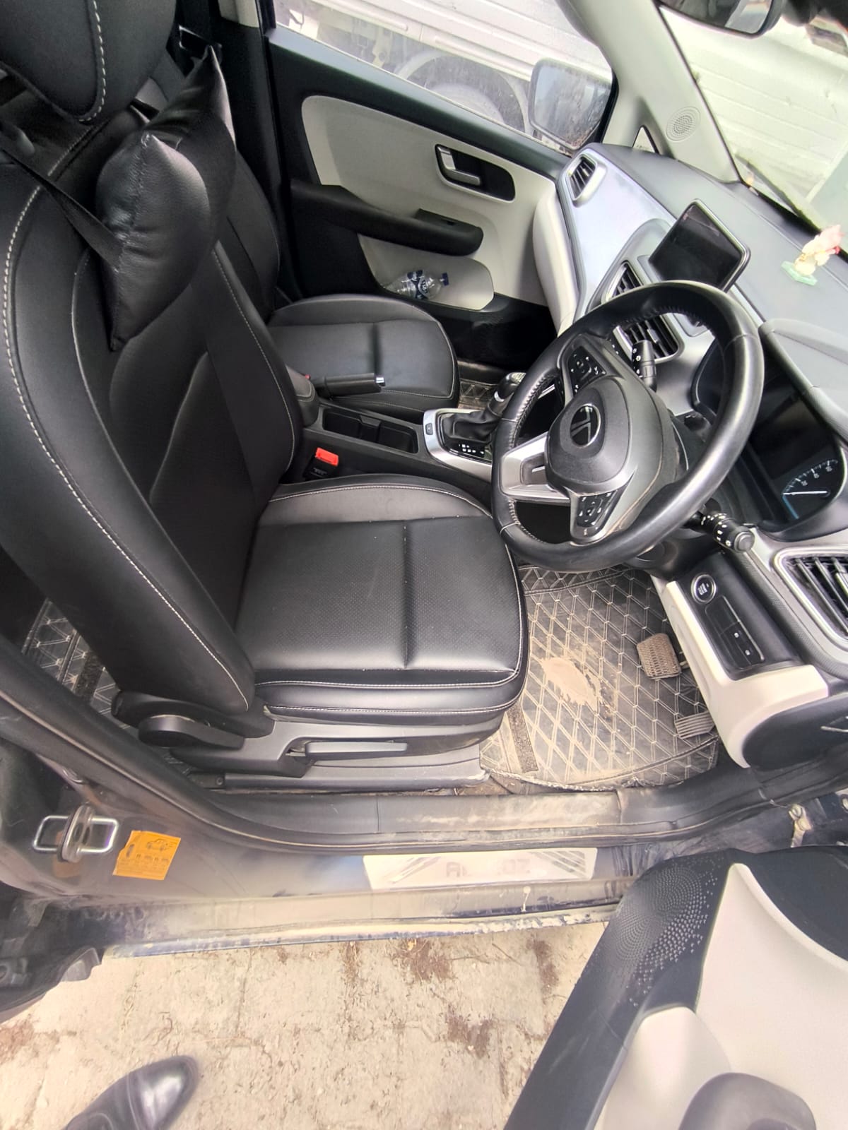State Bank of India Auctions for Vehicle Auctions property in Prayagraj, Uttar Pradesh image 2 of 6 in Prayagraj, Prayagraj | State Bank of India auction property
