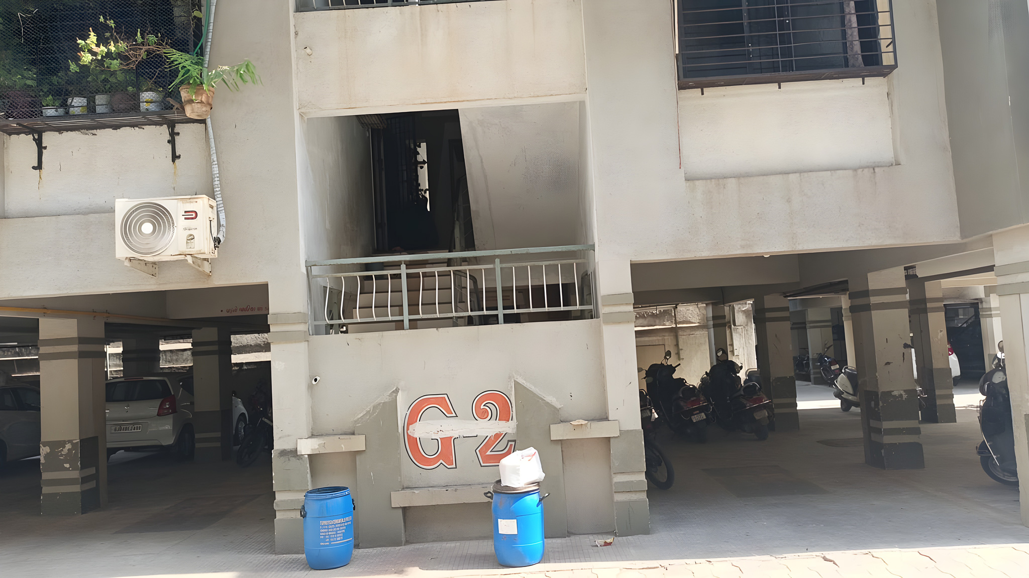 State Bank of India Auctions for Residential property in Surat, Gujarat image 2 of 20 in Surat, Surat | State Bank of India auction property