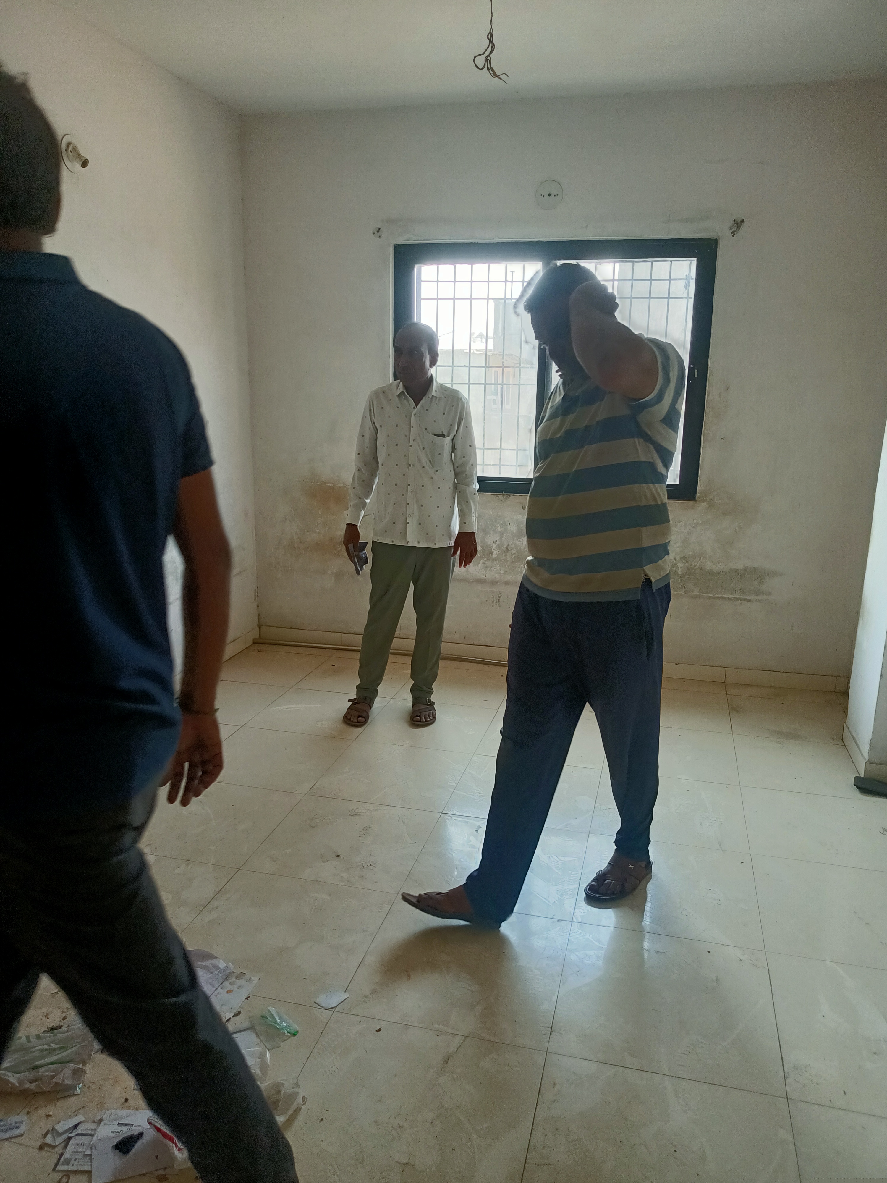 IDBI Bank Auctions for Residential property in Surat, Gujarat image 2 of 3 in Surat, Surat | IDBI Bank auction property