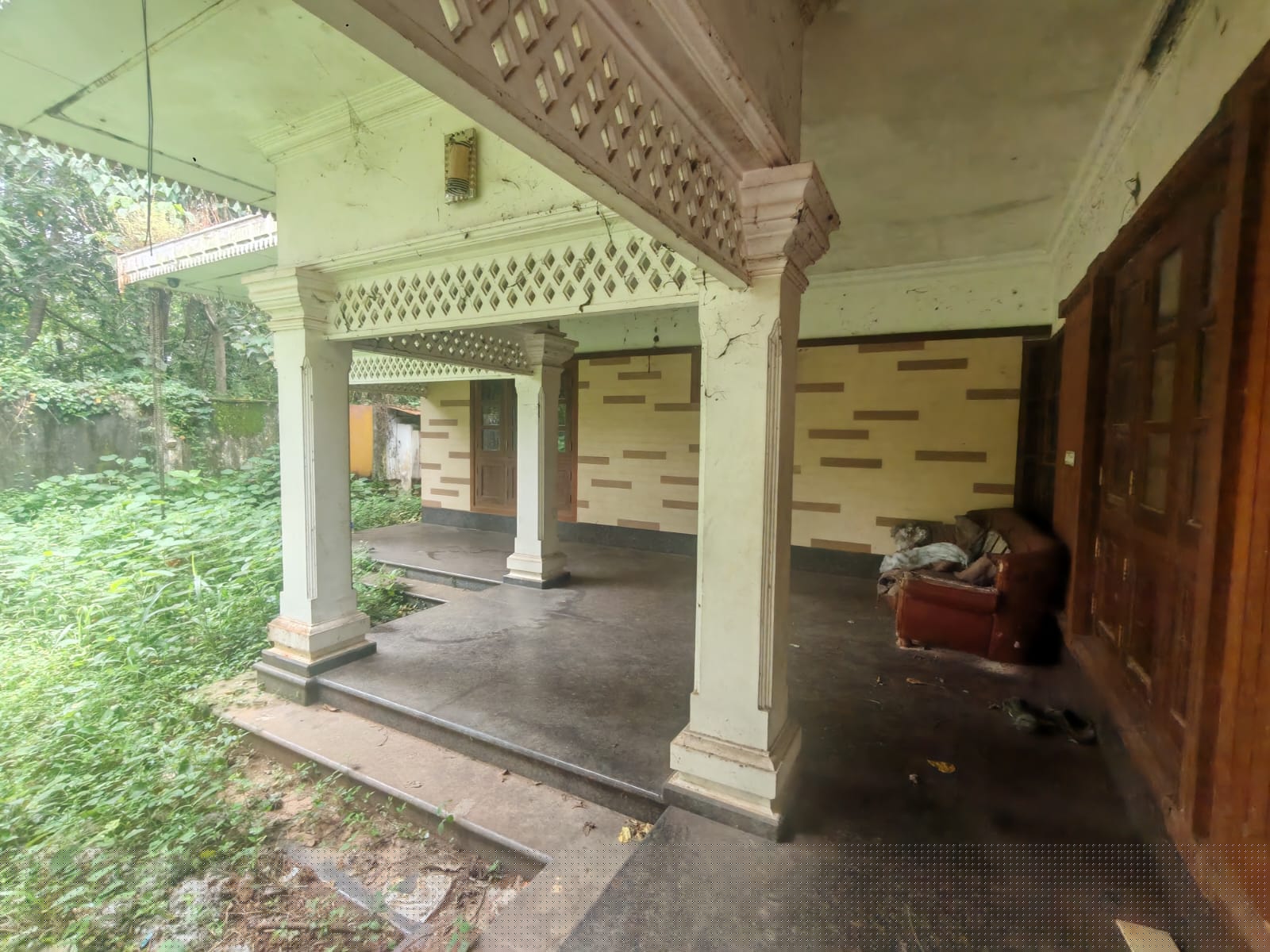 State Bank of India Auctions for Residential property in Thrissur, Kerala image 8 of 25 in Amballur, Thrissur | State Bank of India auction property