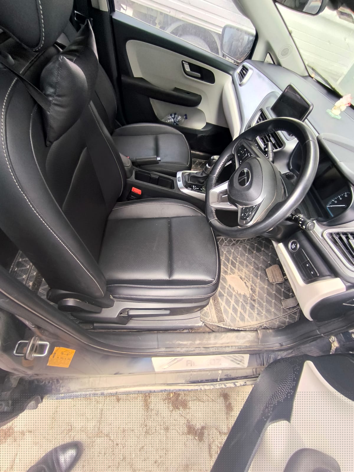 State Bank of India Auctions for Vehicle Auctions property in Prayagraj, Uttar Pradesh image 2 of 6 in Prayagraj, Prayagraj | State Bank of India auction property