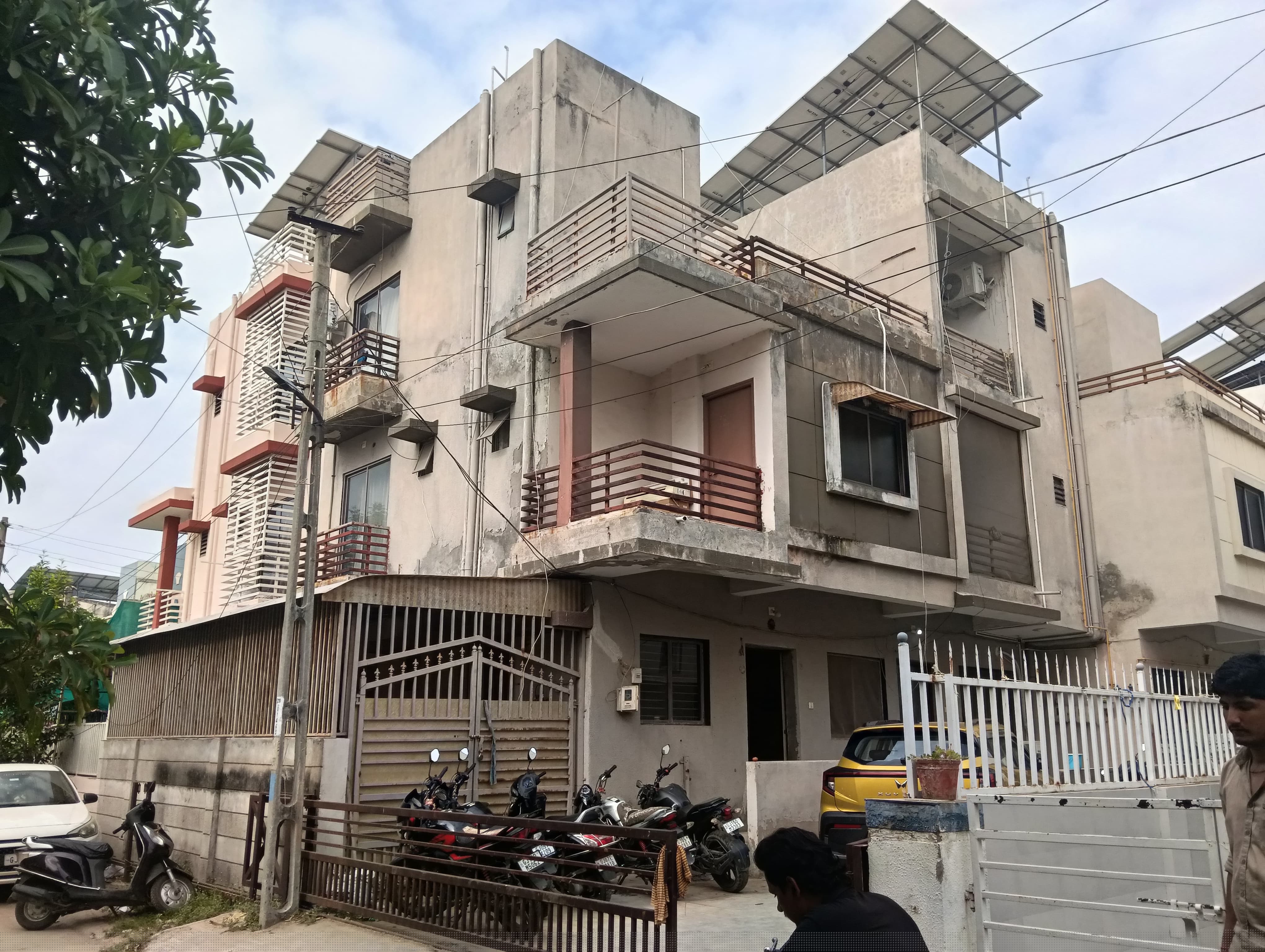 Punjab National Bank Auctions for Residential property in Ahmedabad, Gujarat image 7 of 9 in Ahmedabad, Ahmedabad | Punjab National Bank auction property