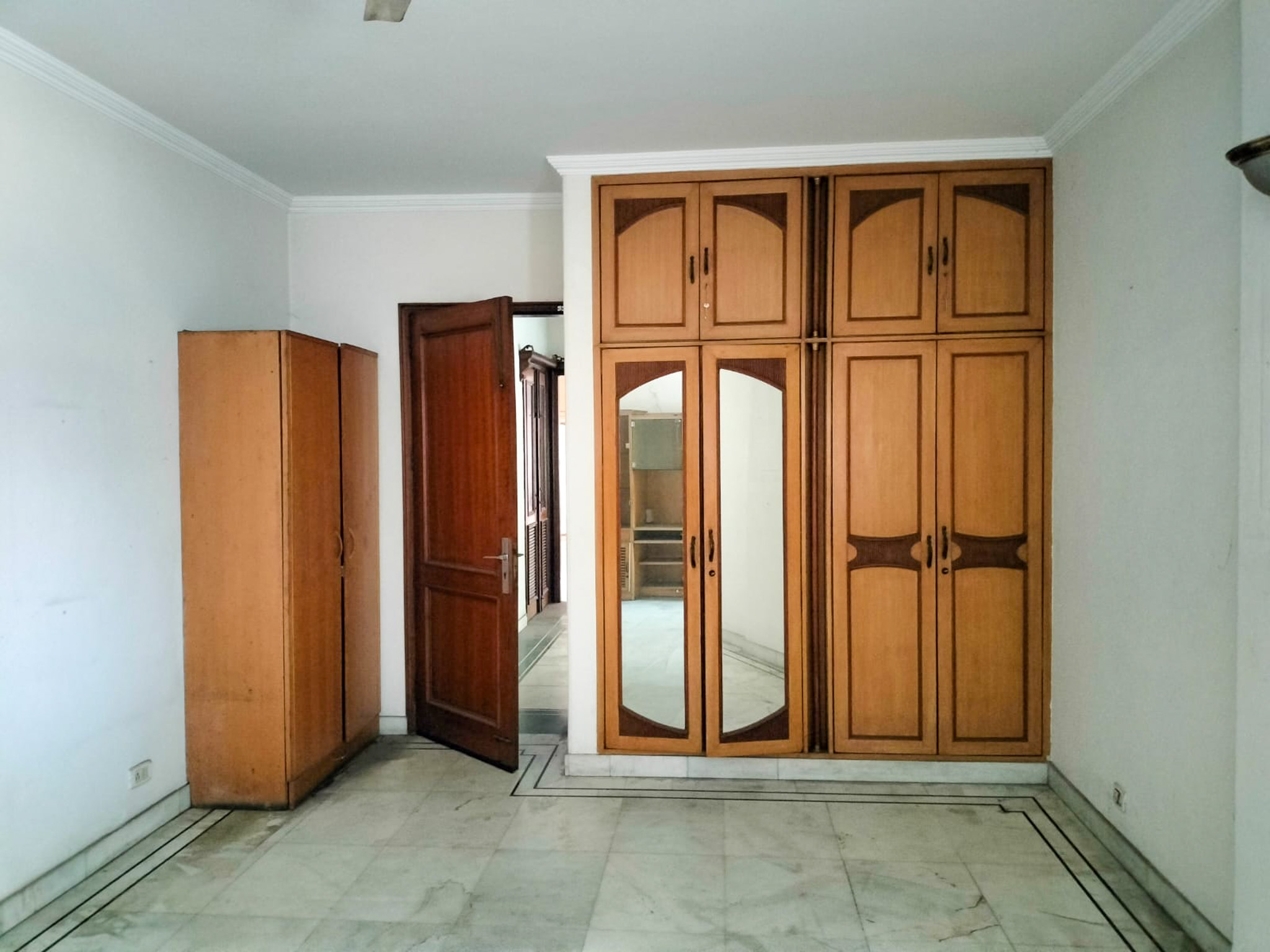 State Bank of India Auctions for Residential property in New Delhi, Delhi image 20 of 25 in New Delhi, New Delhi | State Bank of India auction property