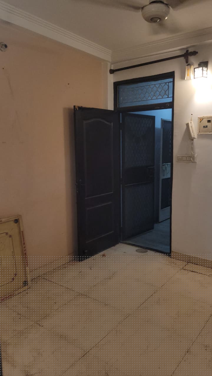 Central Bank of India Auctions for Residential property in New Delhi, Delhi image 3 of 13 in New Delhi, New Delhi | Central Bank of India auction property