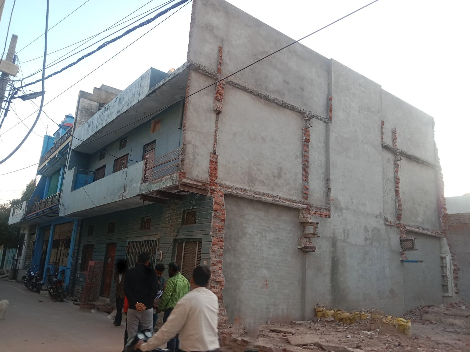 Punjab National Bank Auctions for Residential property in Gwalior, Madhya Pradesh image 2 of 4 in Buzurg, Gwalior | Punjab National Bank auction property
